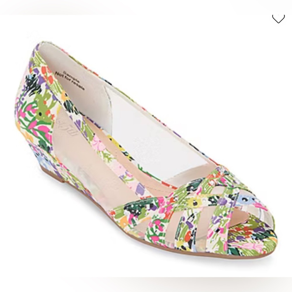 Womens Round Slip-On Shoes.